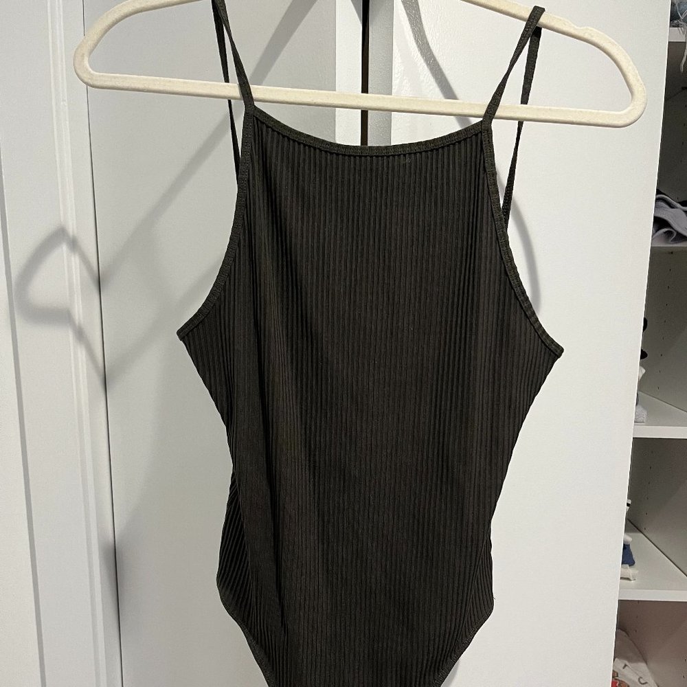 Aritzia Wilfred ribbed bodysuit thong high neck size medium dark green